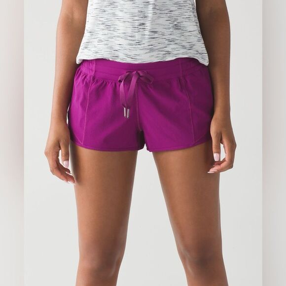 Lululemon Hotty Hot Shorts Deep Fuschia Size 4 - Picture 2 of 11